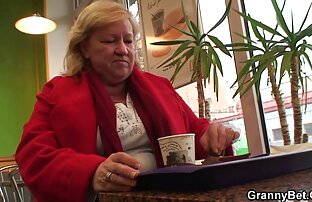 HITZEFREI videos de incestos familiar Rubia alemana de cuerpo estrecho taladrada por el culo