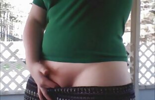 XXX ¡La adolescente Ayla hace que la veas darle a otro hombre una paja con xxx incestos familiares los pies!